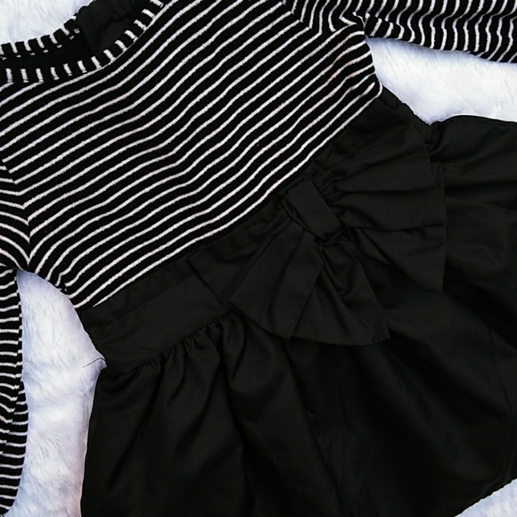 12 MONTHS: BLACK AND WHITE DRESS W/ BOW - Picture 1 of 8